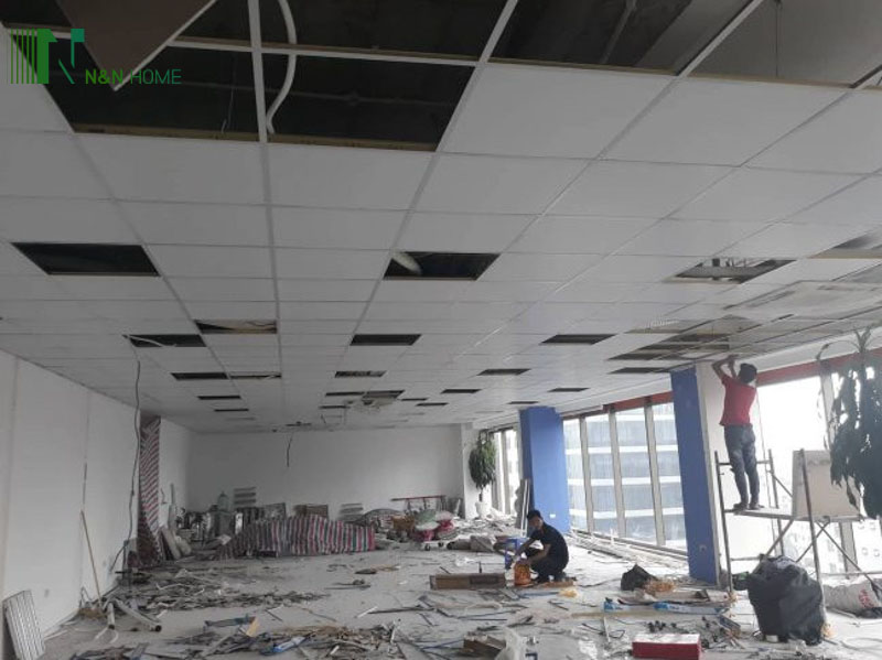 tháo dỡ văn phòng hoàn trả mặt bằng